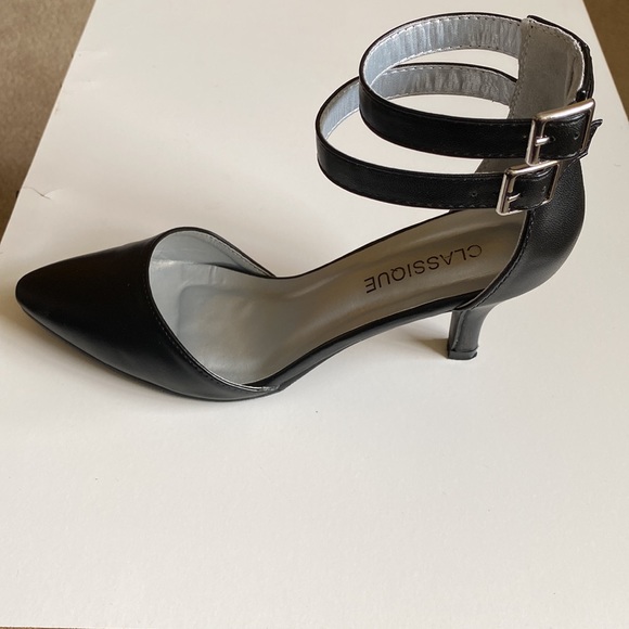 Classique woman 3inch black heels size 8W - Picture 4 of 4